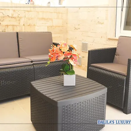 Dalila S Luxory House
